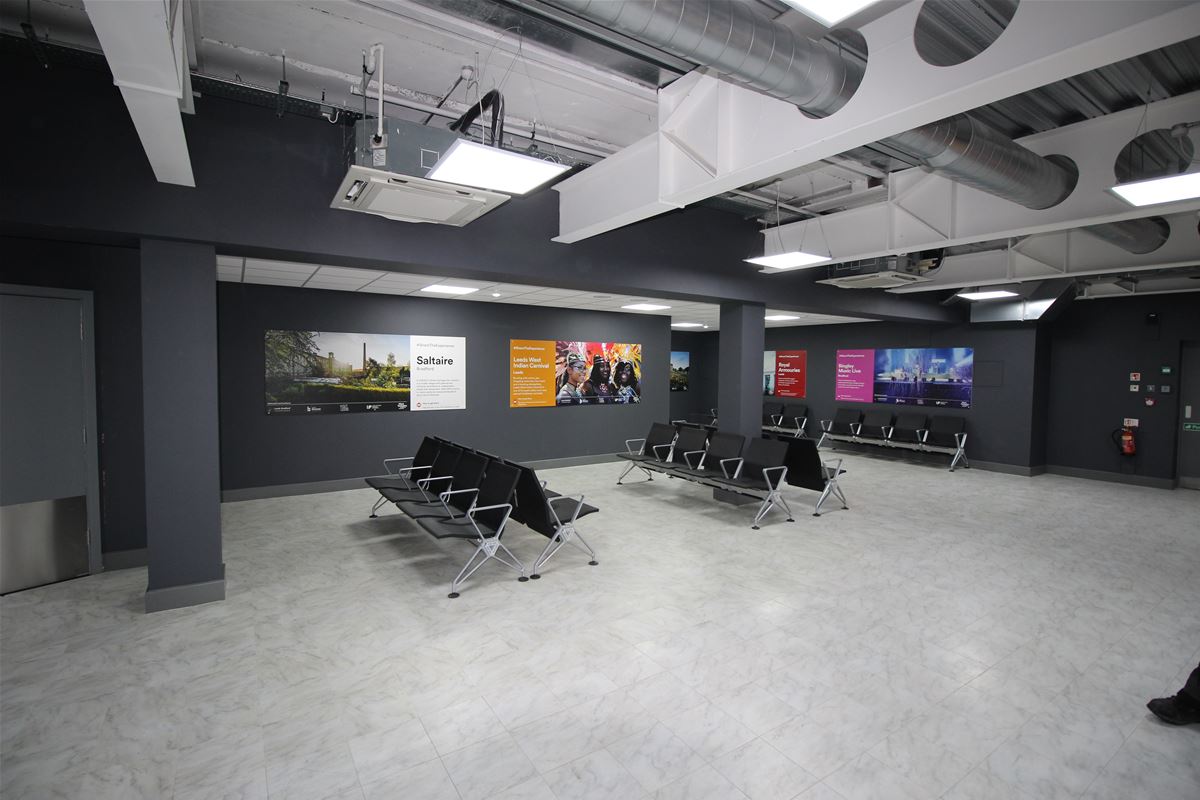GRAPHICS & SIGNAGE