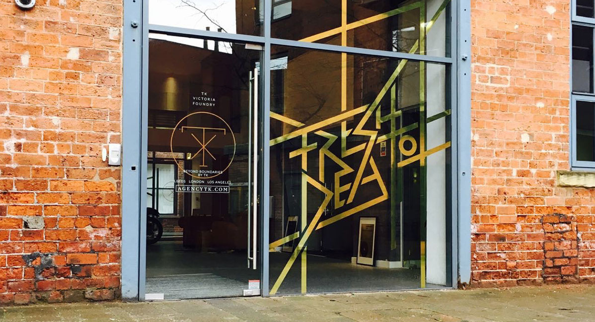 GRAPHICS & SIGNAGE