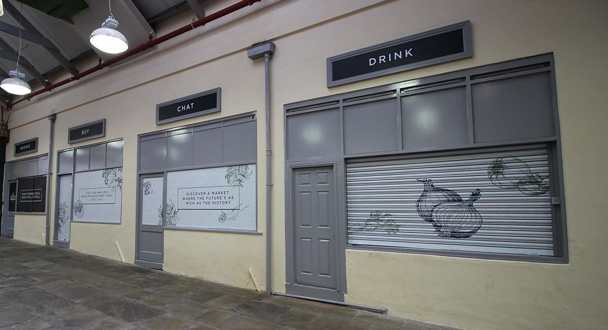 GRAPHICS & SIGNAGE